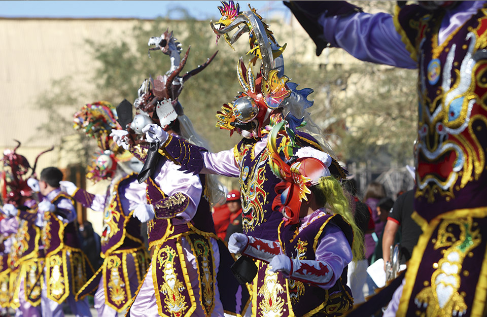 Bailarines de diablada durante la Fiesta de La Tirana